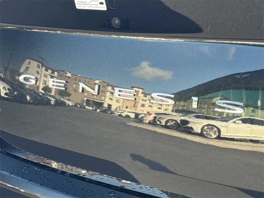 2025 Genesis G70 2.5T