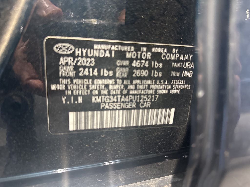 2023 Genesis G70 2.0T