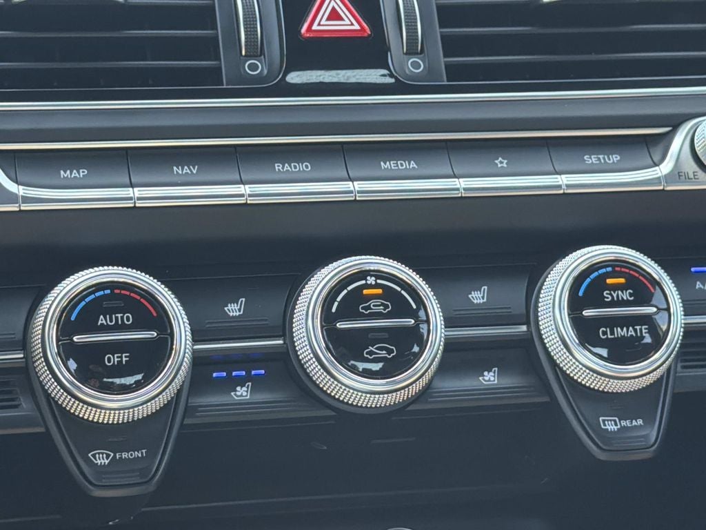 2023 Genesis G70 2.0T