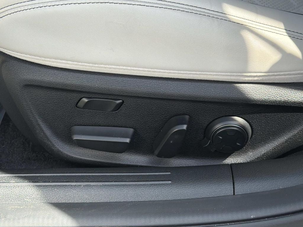 2025 Genesis G70 3.3T Sport Advanced