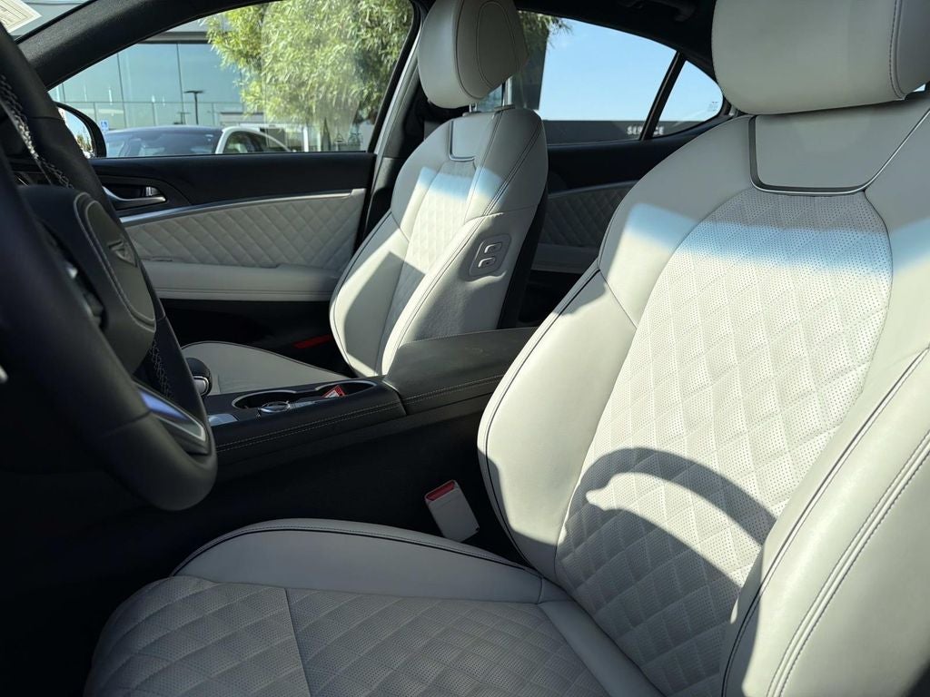 2025 Genesis G70 3.3T Sport Prestige