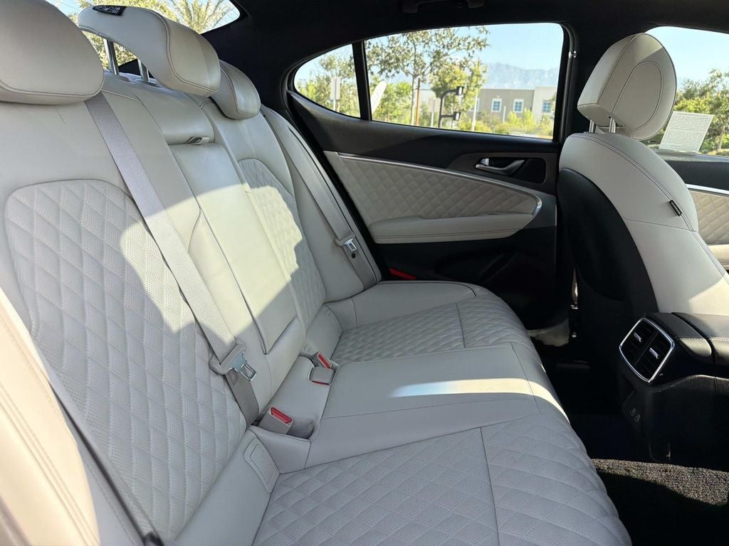2025 Genesis G70 3.3T Sport Prestige