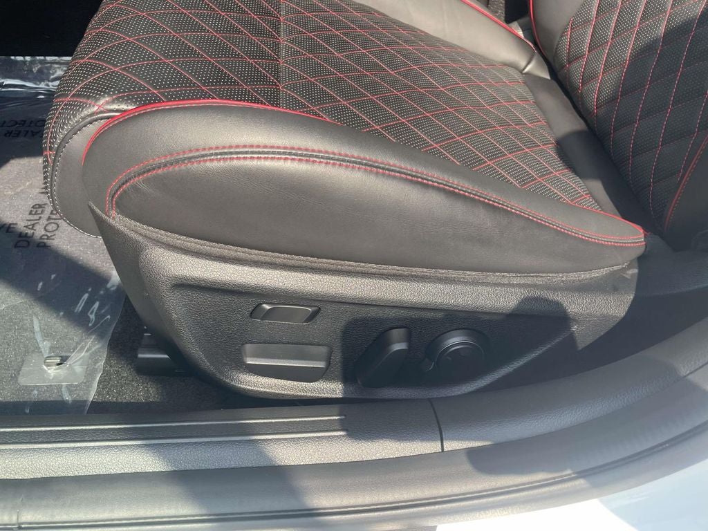 2025 Genesis G70 3.3T Sport Prestige