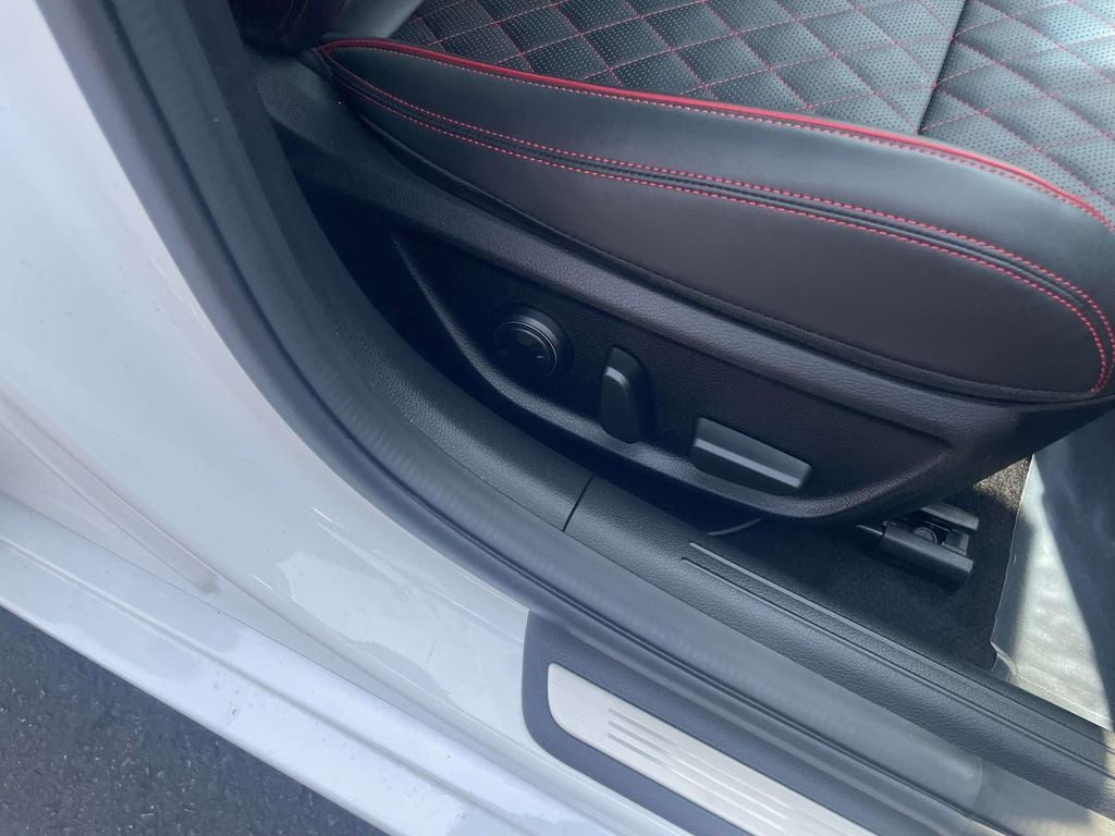 2025 Genesis G70 3.3T Sport Prestige