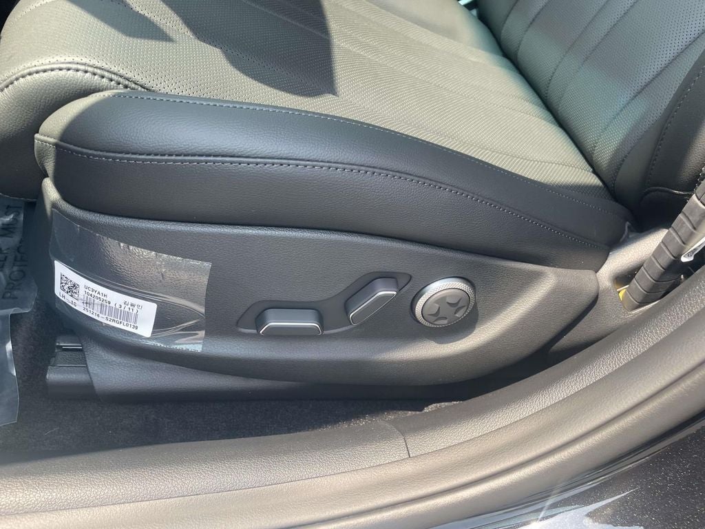 2026 Genesis G80 2.5T