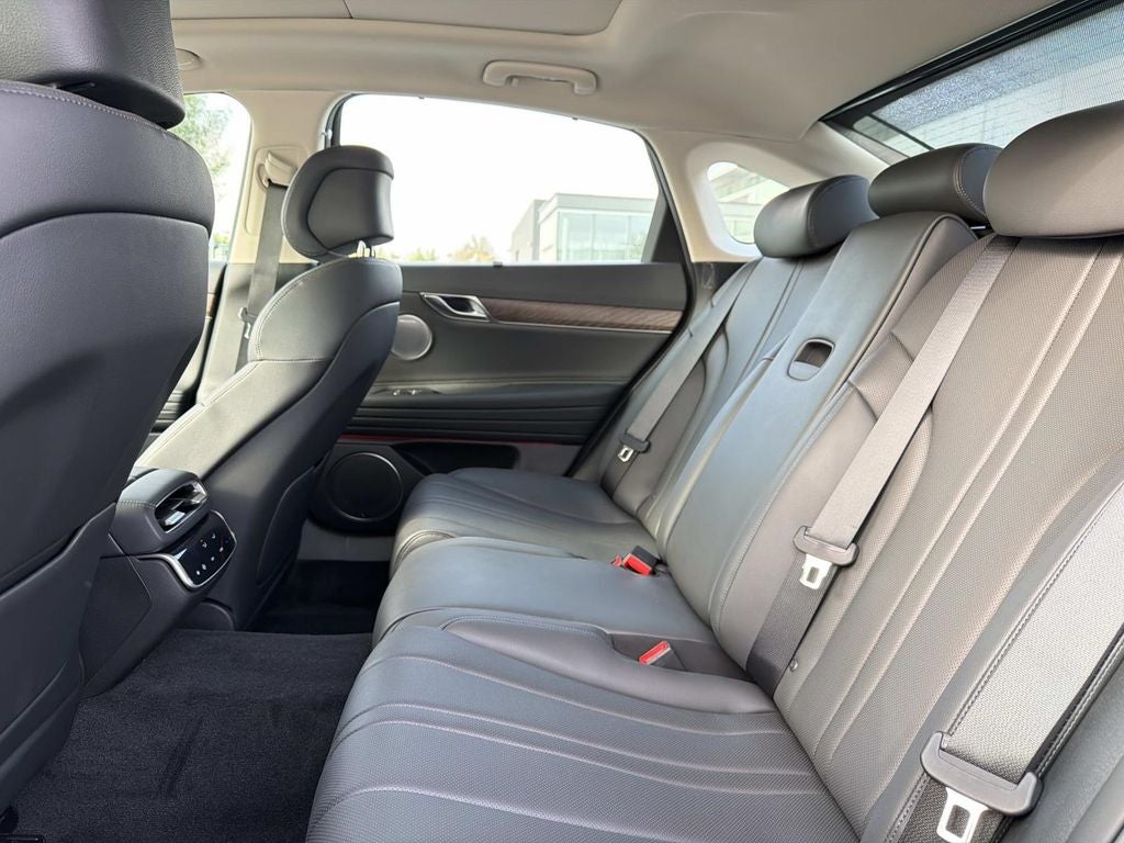 2027 Genesis G80 2.5T Advanced