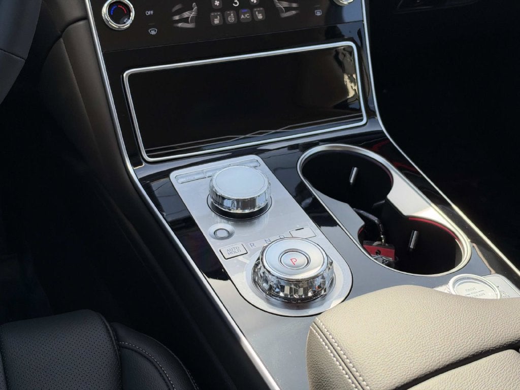 2027 Genesis GV80 2.5T