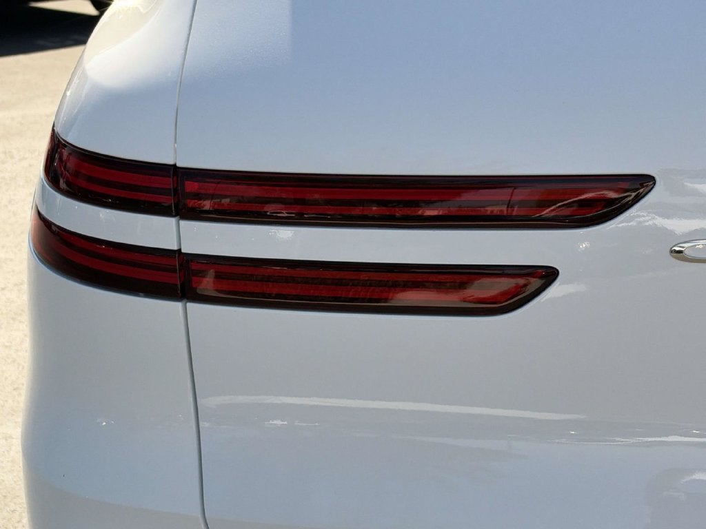 2027 Genesis GV70 2.5T