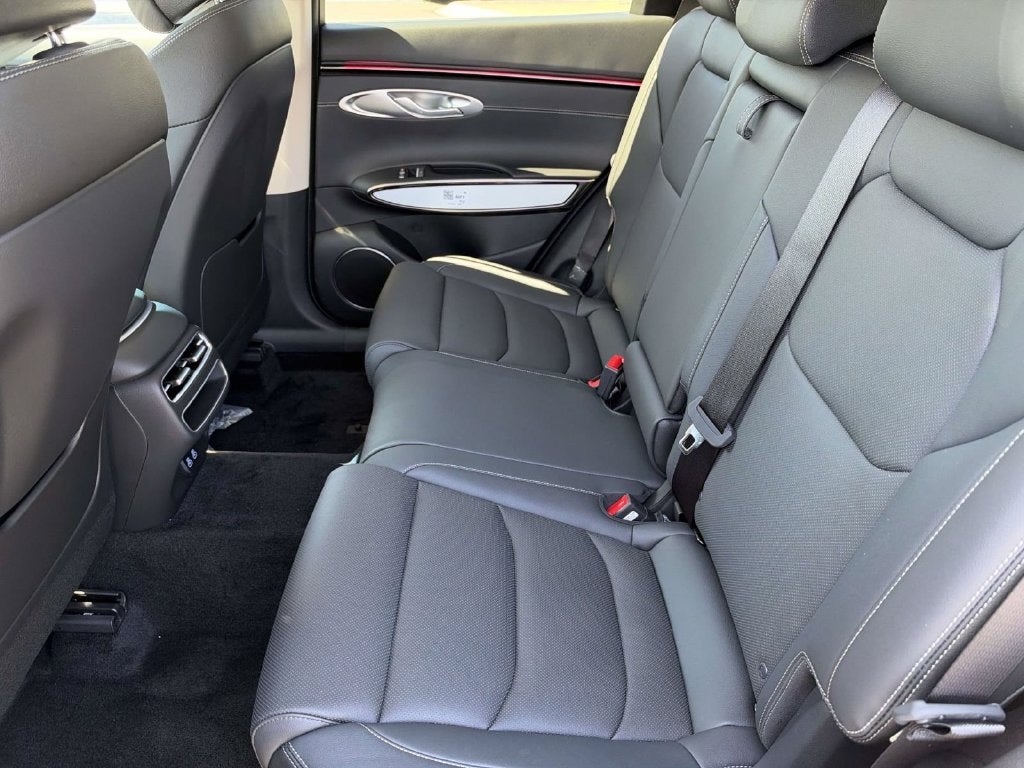 2027 Genesis GV70 2.5T