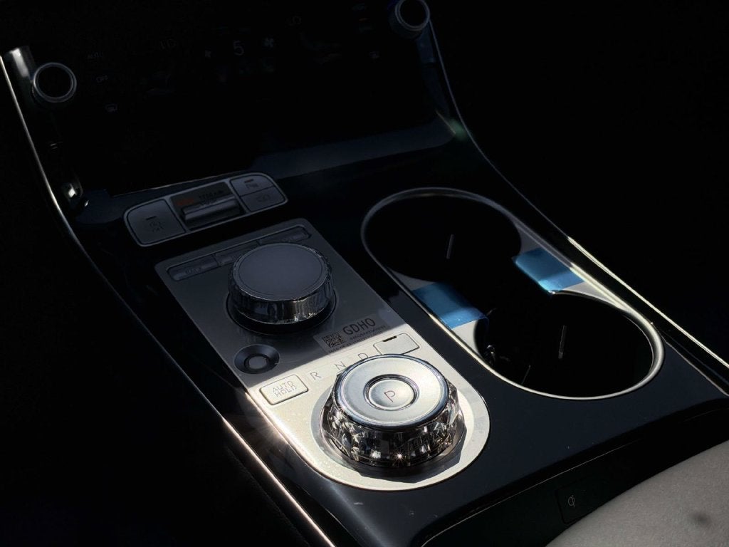 2027 Genesis GV70 2.5T