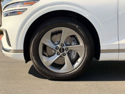 2027 Genesis GV70 2.5T