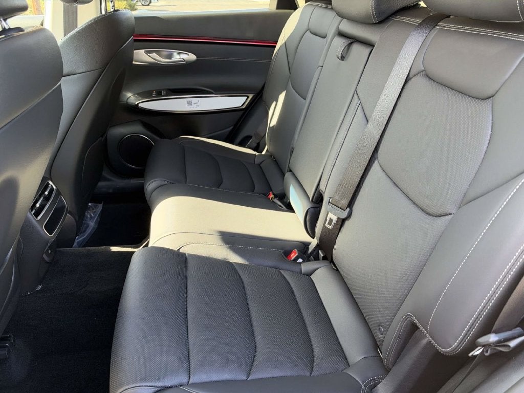 2027 Genesis GV70 2.5T ADVANCED