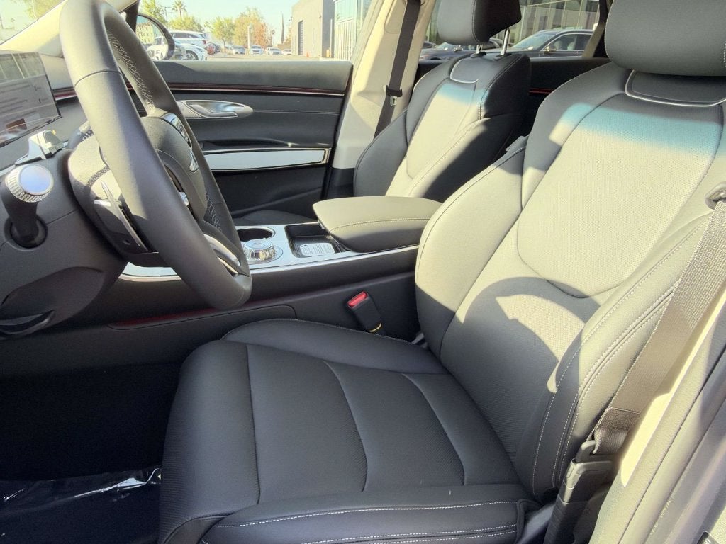 2027 Genesis GV70 2.5T ADVANCED