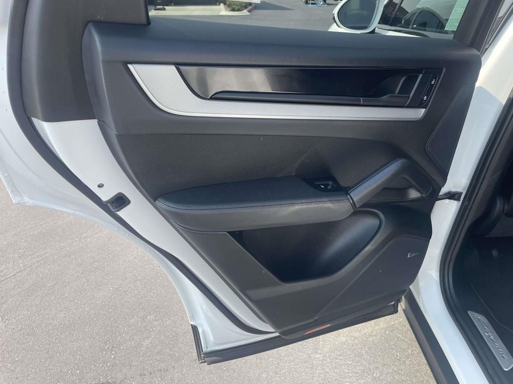 2024 Porsche Cayenne AWD