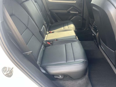 2024 Porsche Cayenne AWD