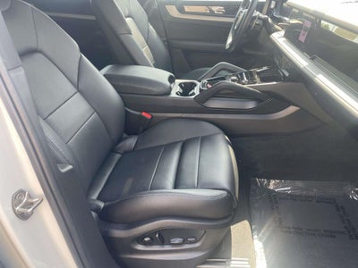 2024 Porsche Cayenne AWD