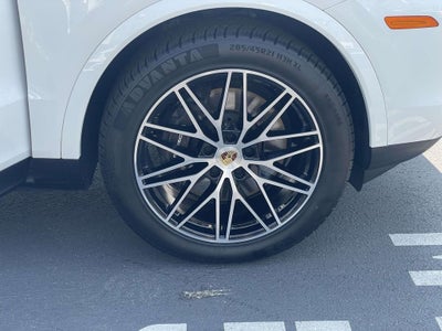 2024 Porsche Cayenne AWD