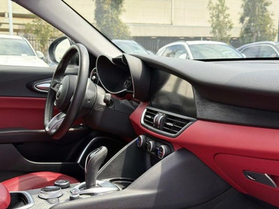 2020 Alfa Romeo Giulia Base