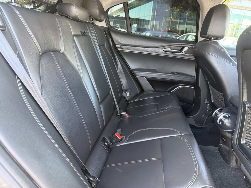 2019 Alfa Romeo Stelvio Base